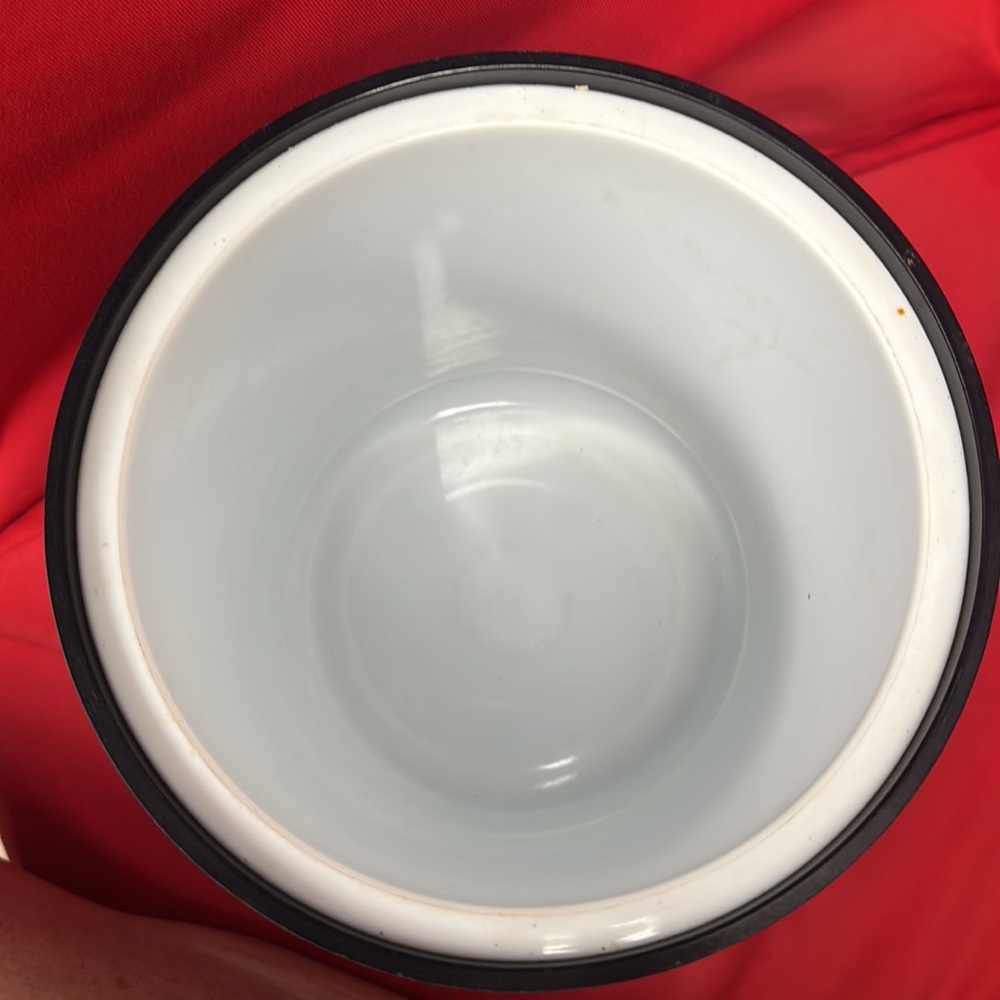Ice bucket, like new - Picture 2 of 4